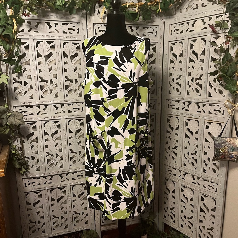 SCARLETT AMAZING WHITE GREEN & BLACK SLEEVELESS STRETCHY NICE MIDI DRESS